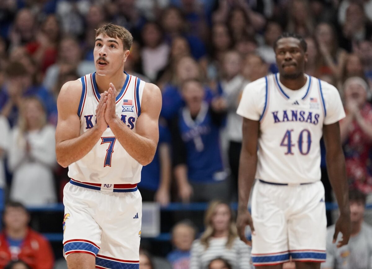 Photo Gallery: Jayhawks come together in 2nd, beat FHSU 71-35 - KU Sports